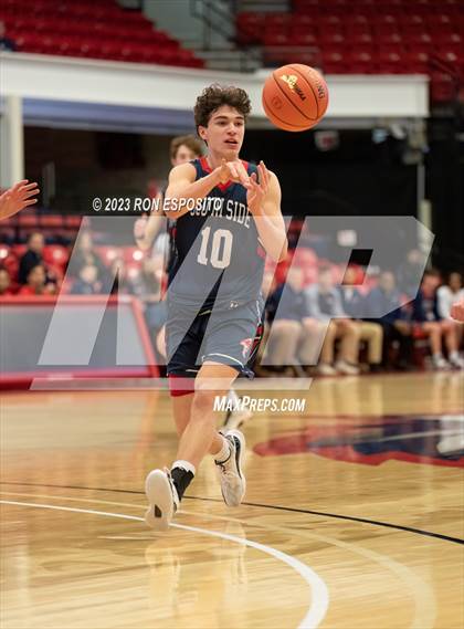 Thumbnail 3 in Kings Park vs South Side (NYSPHSAA Class A Regional Final) photogallery.