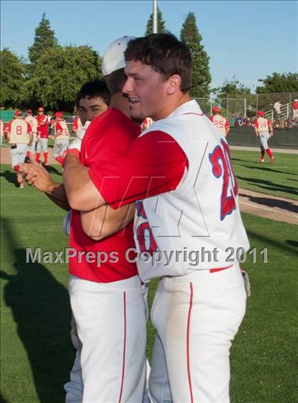 Thumbnail 2 in Centennial vs. Buchanan (CIF CS D1 Final) photogallery.