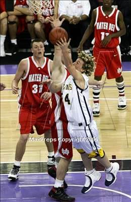 Thumbnail 1 in Mater Dei vs. Oak Ridge (State D2 Final)#2 photogallery.