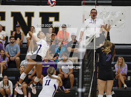 Thumbnail 1 in Midland High vs Abilene Wylie (Bev Ball Classic) photogallery.