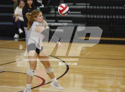 Thumbnail 3 in Midland High vs Abilene Wylie (Bev Ball Classic) photogallery.
