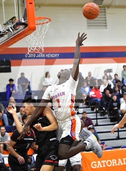 Thumbnail 3 in Bishop Gorman vs. Centennial (Tarkanian Classic) photogallery.