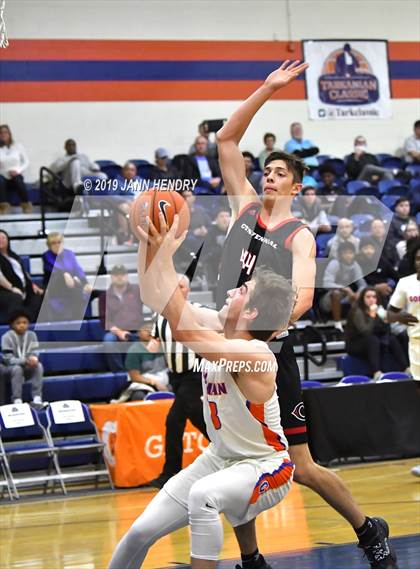 Thumbnail 1 in Bishop Gorman vs. Centennial (Tarkanian Classic) photogallery.