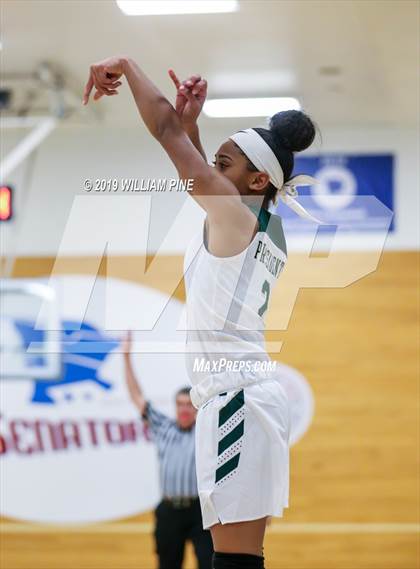 Thumbnail 1 in Roosevelt vs Red hook (MHAL Semifinal) photogallery.