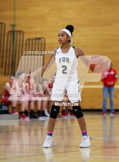 Thumbnail 2 in Roosevelt vs Red hook (MHAL Semifinal) photogallery.