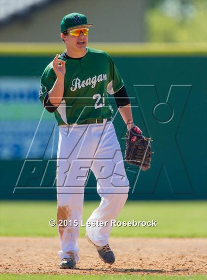 Thumbnail 3 in Reagan vs Churchill photogallery.