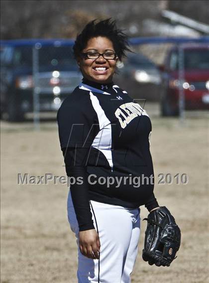Thumbnail 3 in Saginaw vs. Cleburne (Brewer Tournament) photogallery.