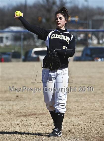 Thumbnail 2 in Saginaw vs. Cleburne (Brewer Tournament) photogallery.