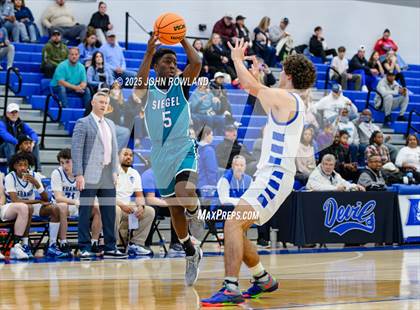 Thumbnail 1 in Siegel @ Lebanon (TSSAA 4A Regional) photogallery.