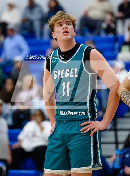 Thumbnail 2 in Siegel @ Lebanon (TSSAA 4A Regional) photogallery.