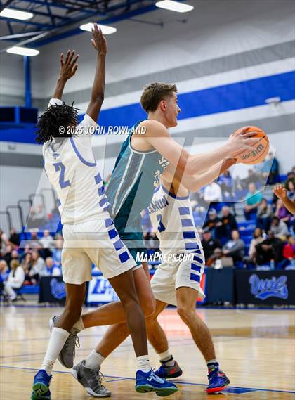 Thumbnail 1 in Siegel @ Lebanon (TSSAA 4A Regional) photogallery.