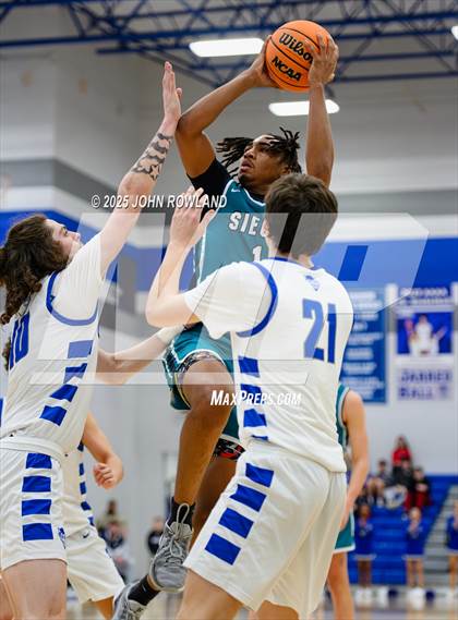 Thumbnail 3 in Siegel @ Lebanon (TSSAA 4A Regional) photogallery.