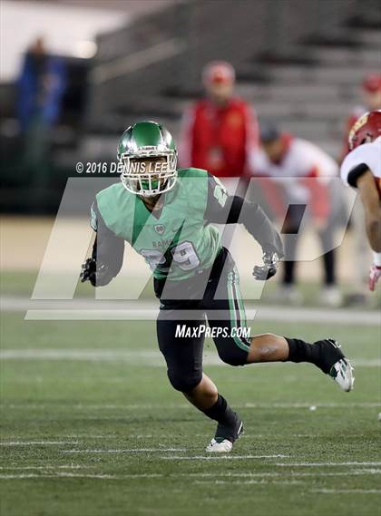 Thumbnail 3 in Cathedral Catholic vs. St. Mary's (CIF State Division 1AA Final) photogallery.