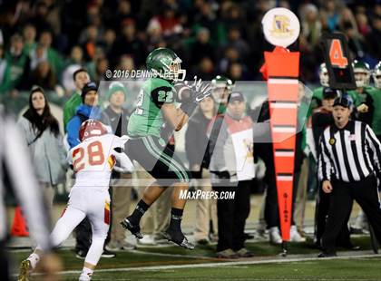 Thumbnail 2 in Cathedral Catholic vs. St. Mary's (CIF State Division 1AA Final) photogallery.