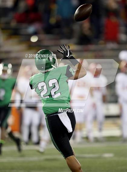 Thumbnail 3 in Cathedral Catholic vs. St. Mary's (CIF State Division 1AA Final) photogallery.