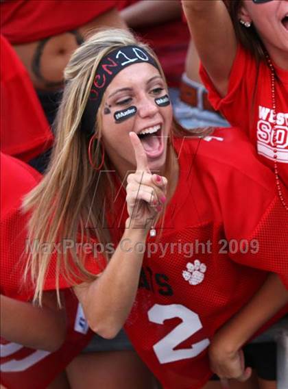 Thumbnail 1 in Westerville South vs. Davidson (Kirk Herbstreit Varsity Football Series) photogallery.