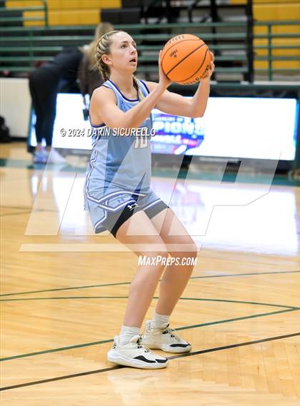 Thumbnail 1 in IMG Academy vs. PHH Prep National (Nike Tournament of Champions) photogallery.