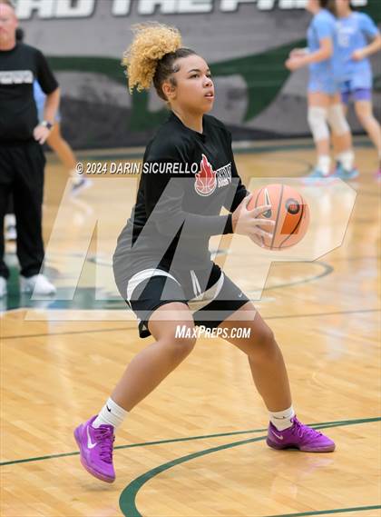 Thumbnail 1 in IMG Academy vs. PHH Prep National (Nike Tournament of Champions) photogallery.