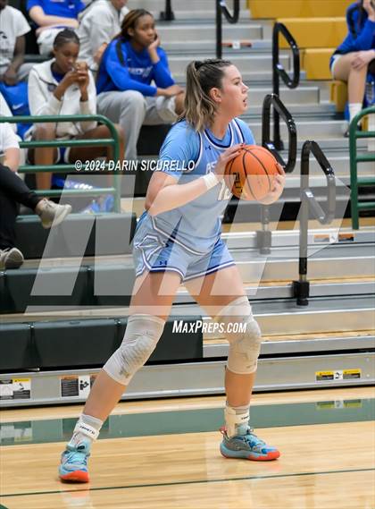 Thumbnail 1 in IMG Academy vs. PHH Prep National (Nike Tournament of Champions) photogallery.