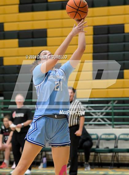Thumbnail 1 in IMG Academy vs. PHH Prep National (Nike Tournament of Champions) photogallery.