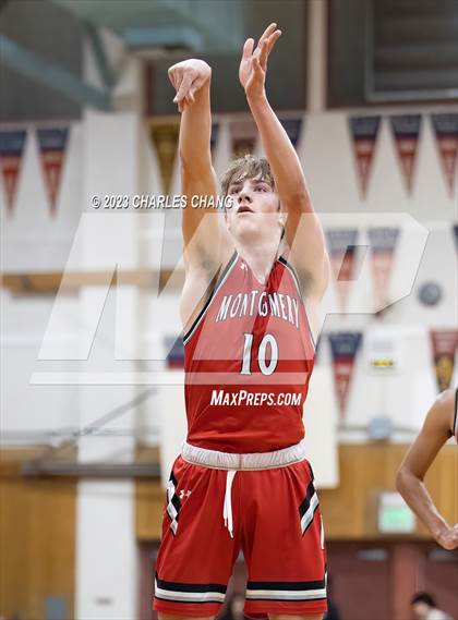 Thumbnail 2 in Montgomery vs Piner photogallery.