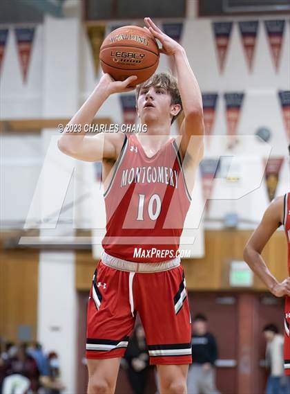 Thumbnail 1 in Montgomery vs Piner photogallery.