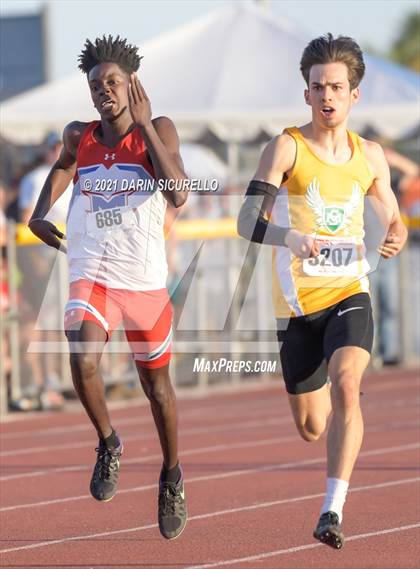 Thumbnail 3 in AIA Track & Field Championships (Boys 100/400m Dash DIV 1 & 3) photogallery.