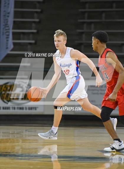 Thumbnail 2 in Grapevine vs. Mexia photogallery.