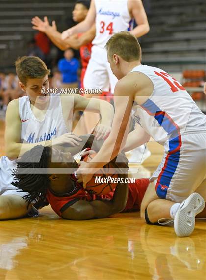 Thumbnail 2 in Grapevine vs. Mexia photogallery.