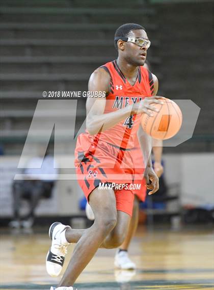 Thumbnail 3 in Grapevine vs. Mexia photogallery.