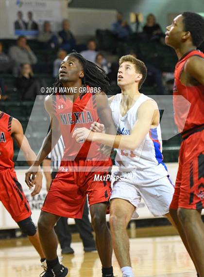 Thumbnail 3 in Grapevine vs. Mexia photogallery.