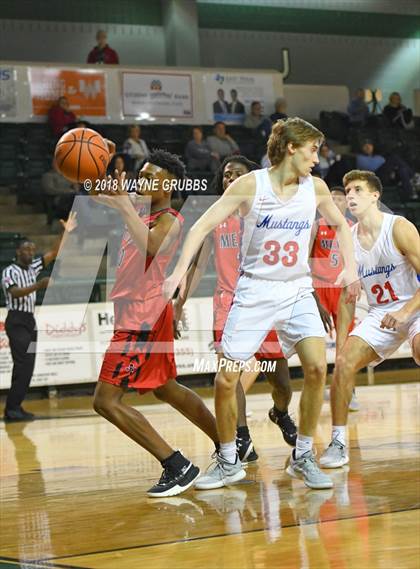 Thumbnail 3 in Grapevine vs. Mexia photogallery.