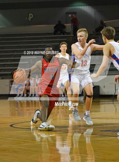 Thumbnail 1 in Grapevine vs. Mexia photogallery.
