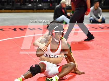 Thumbnail 2 in UIL State Championships - 6A 113lb Final photogallery.