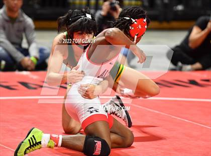 Thumbnail 2 in UIL State Championships - 6A 113lb Final photogallery.