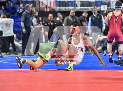Thumbnail 1 in UIL State Championships - 6A 113lb Final photogallery.