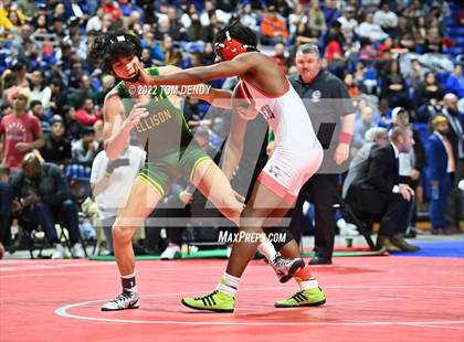 Thumbnail 1 in UIL State Championships - 6A 113lb Final photogallery.