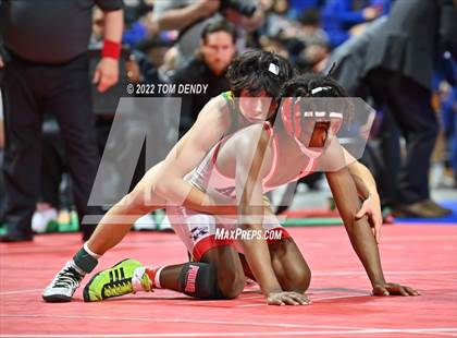 Thumbnail 3 in UIL State Championships - 6A 113lb Final photogallery.