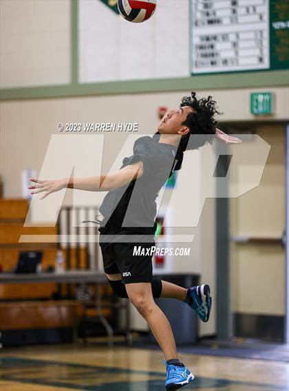Thumbnail 2 in Burbank @ Monterey Trail photogallery.