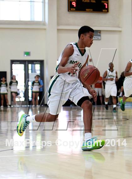 Thumbnail 3 in Moreau Catholic vs. Salesian (CIF NorCal Regional D4 Final) photogallery.