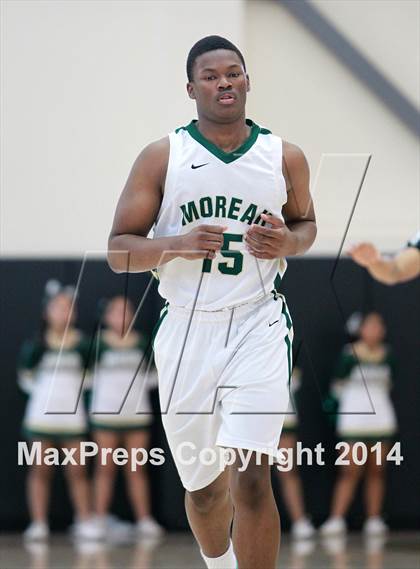 Thumbnail 3 in Moreau Catholic vs. Salesian (CIF NorCal Regional D4 Final) photogallery.