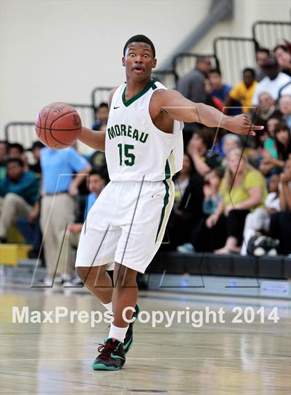 Thumbnail 3 in Moreau Catholic vs. Salesian (CIF NorCal Regional D4 Final) photogallery.