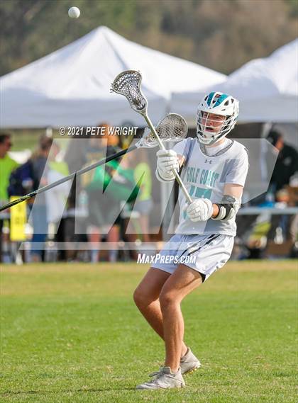 Thumbnail 1 in Gulf Coast vs Tampa Catholic photogallery.