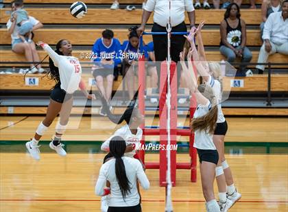 Thumbnail 3 in Hamilton Southeastern @ Lawrence North photogallery.