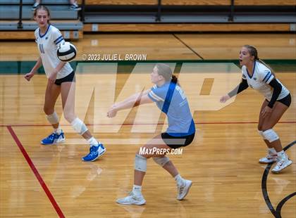 Thumbnail 1 in Hamilton Southeastern @ Lawrence North photogallery.