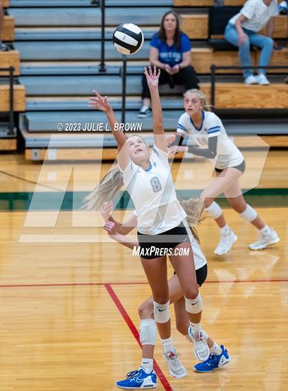Thumbnail 2 in Hamilton Southeastern @ Lawrence North photogallery.