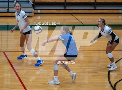 Thumbnail 2 in Hamilton Southeastern @ Lawrence North photogallery.