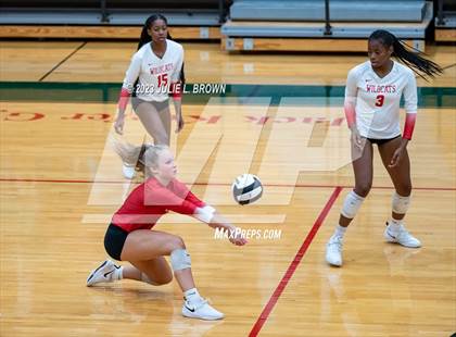 Thumbnail 1 in Hamilton Southeastern @ Lawrence North photogallery.