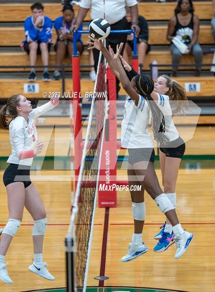 Thumbnail 1 in Hamilton Southeastern @ Lawrence North photogallery.