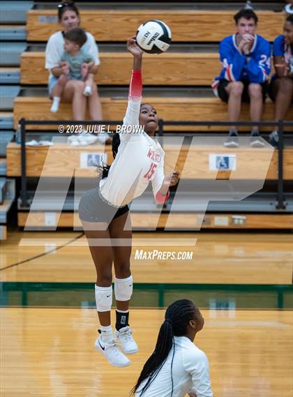 Thumbnail 2 in Hamilton Southeastern @ Lawrence North photogallery.
